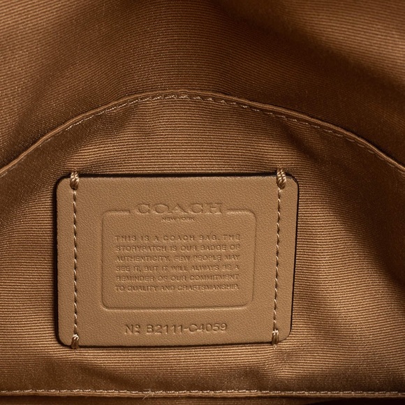 Coach Cream Crossbody Bag with Flap Closure - Picture 3 of 5